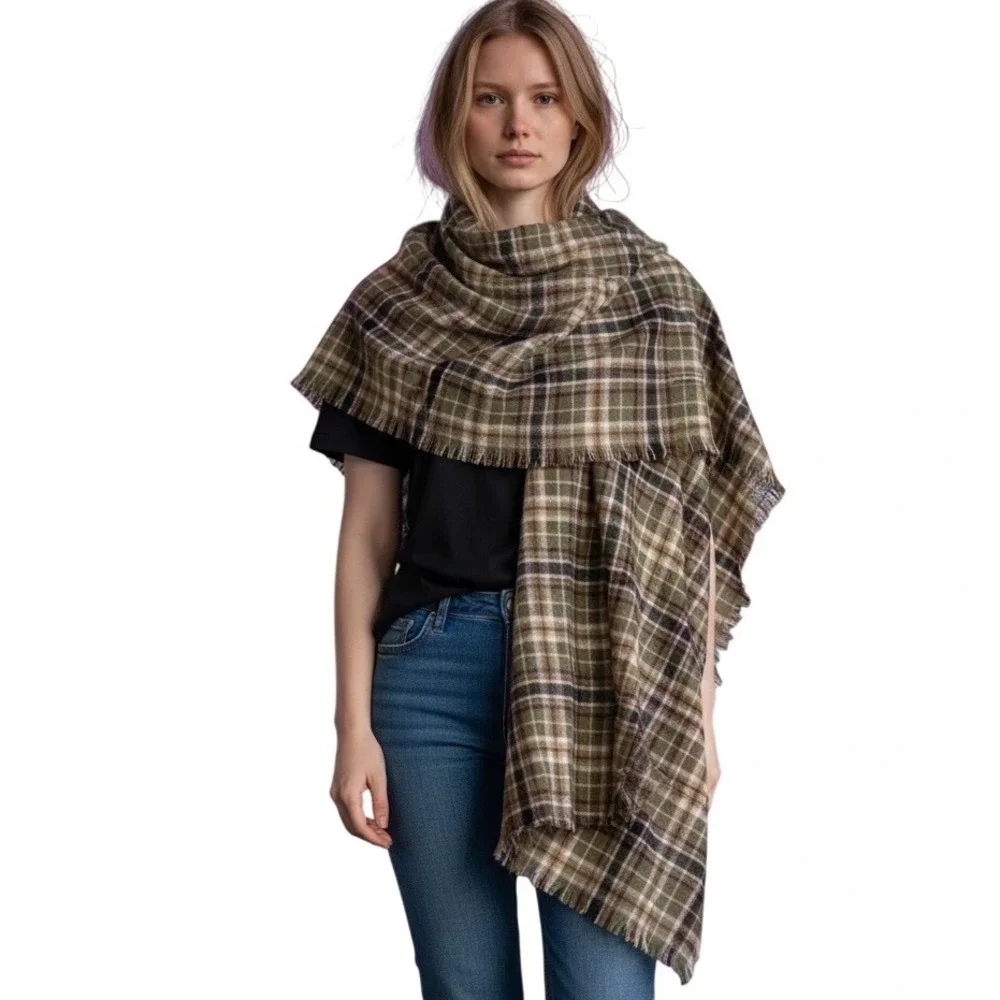Wilfred Aritzia 100% Wool Diamond Mosaic Blanket Scarf Plaid Olive Green 51x61‎